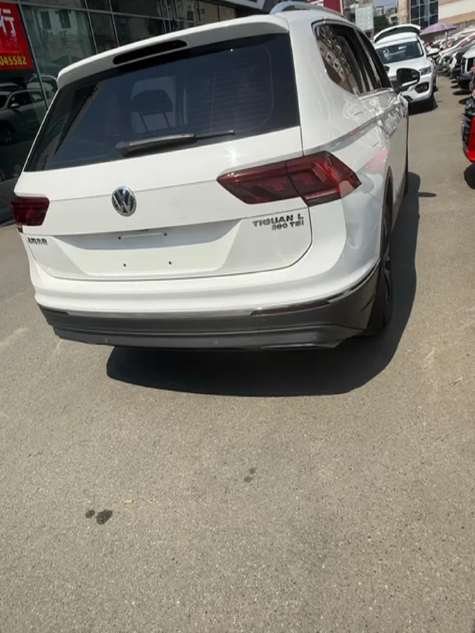 2017 Volkswagen Tiguan L 2.0T 220HP L4 7DCT,autocango,china used car exporter,china ev exporter,chinese used car exporter,chinese used ev exporter