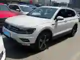 2017 Volkswagen Tiguan L 2.0T 220HP L4 7DCT