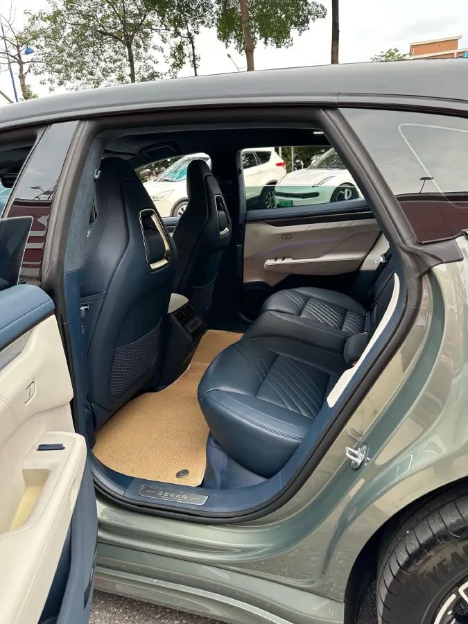 2024 Zeekr 001 BEV 100KWH,autocango,china used car exporter,china ev exporter,chinese used car exporter,chinese used ev exporter