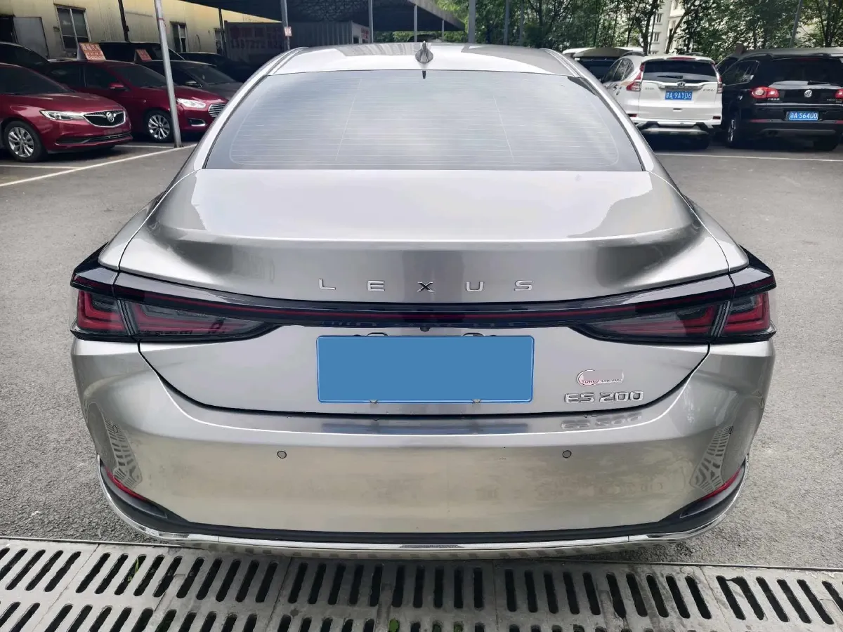 2025 Lexus ES 2.0L 173HP L4 CVT,autocango,china used car exporter,china ev exporter,chinese used car exporter,chinese used ev exporter
