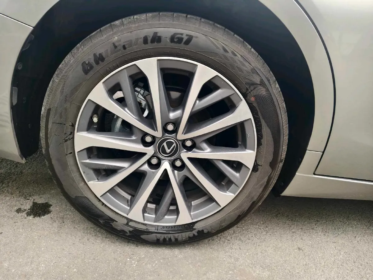 2025 Lexus ES 2.0L 173HP L4 CVT,autocango,china used car exporter,china ev exporter,chinese used car exporter,chinese used ev exporter