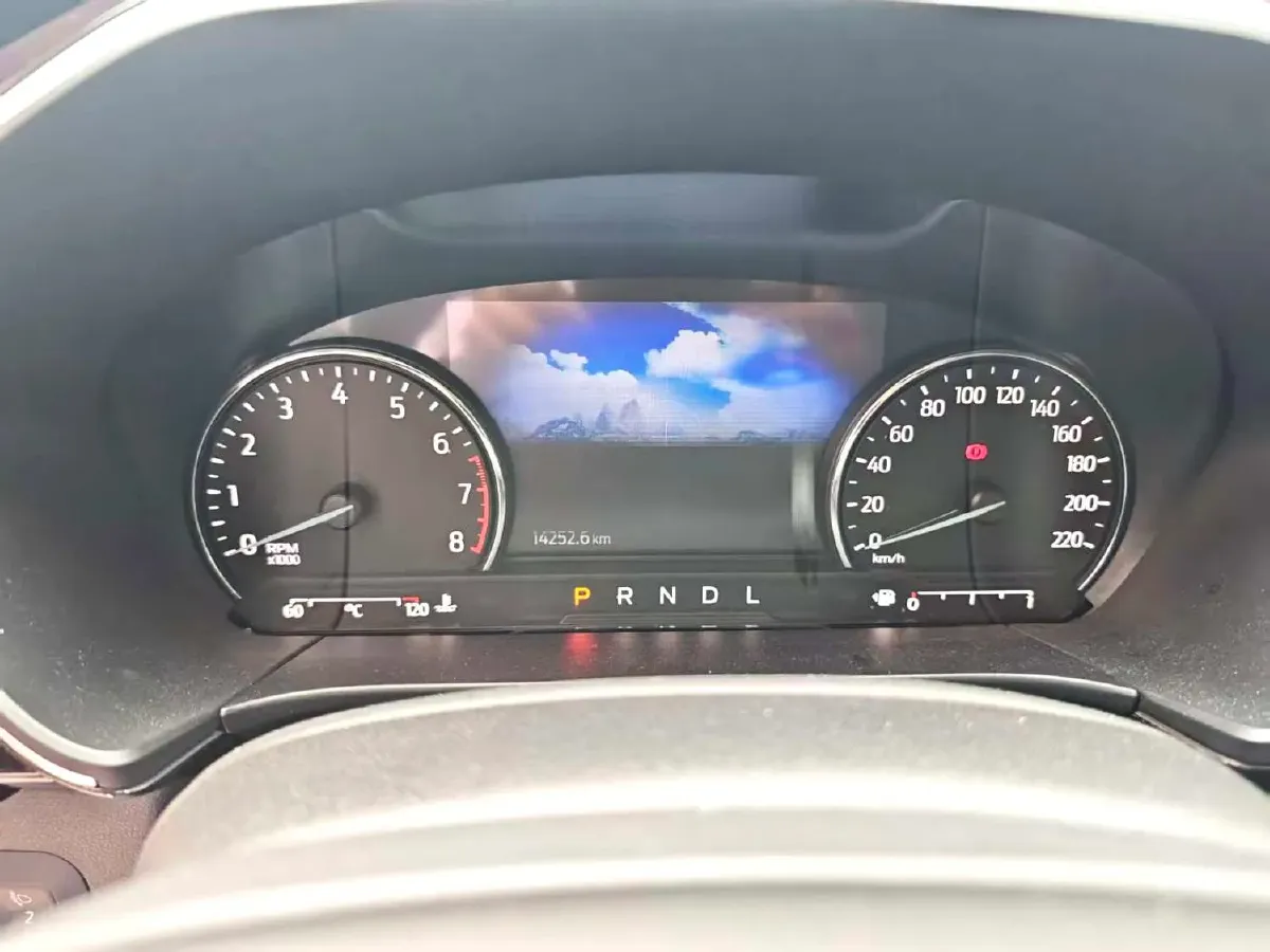 2024 Ford Escape 2.0T 248HP L4 8AT,autocango,china used car exporter,china ev exporter,chinese used car exporter,chinese used ev exporter