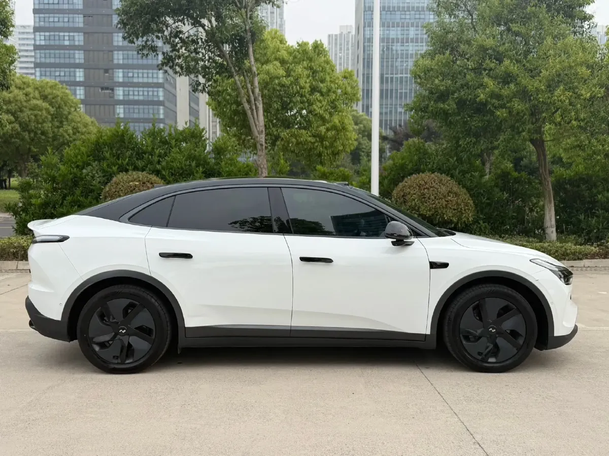 2024 IM L6 BEV 75KWH,autocango,china used car exporter,china ev exporter,chinese used car exporter,chinese used ev exporter