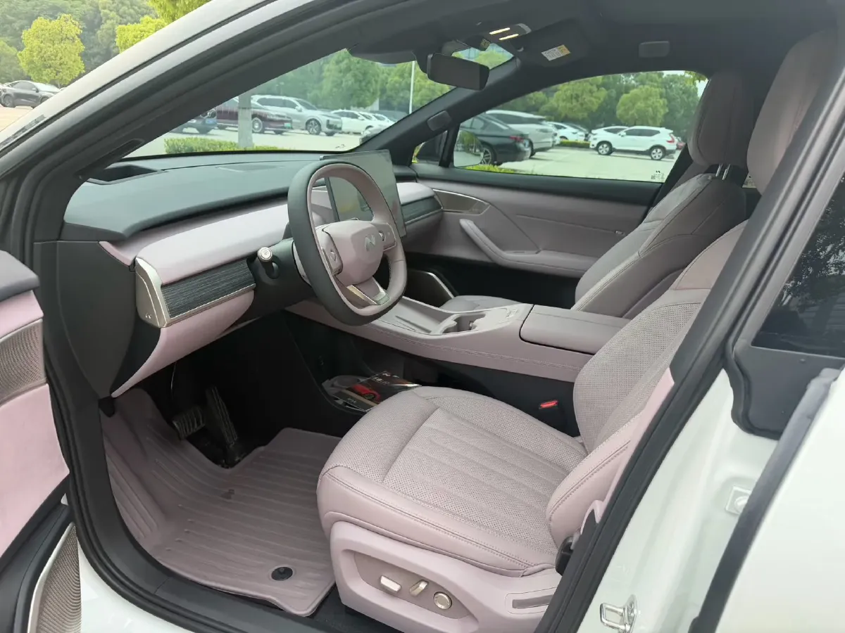 2024 IM L6 BEV 75KWH,autocango,china used car exporter,china ev exporter,chinese used car exporter,chinese used ev exporter