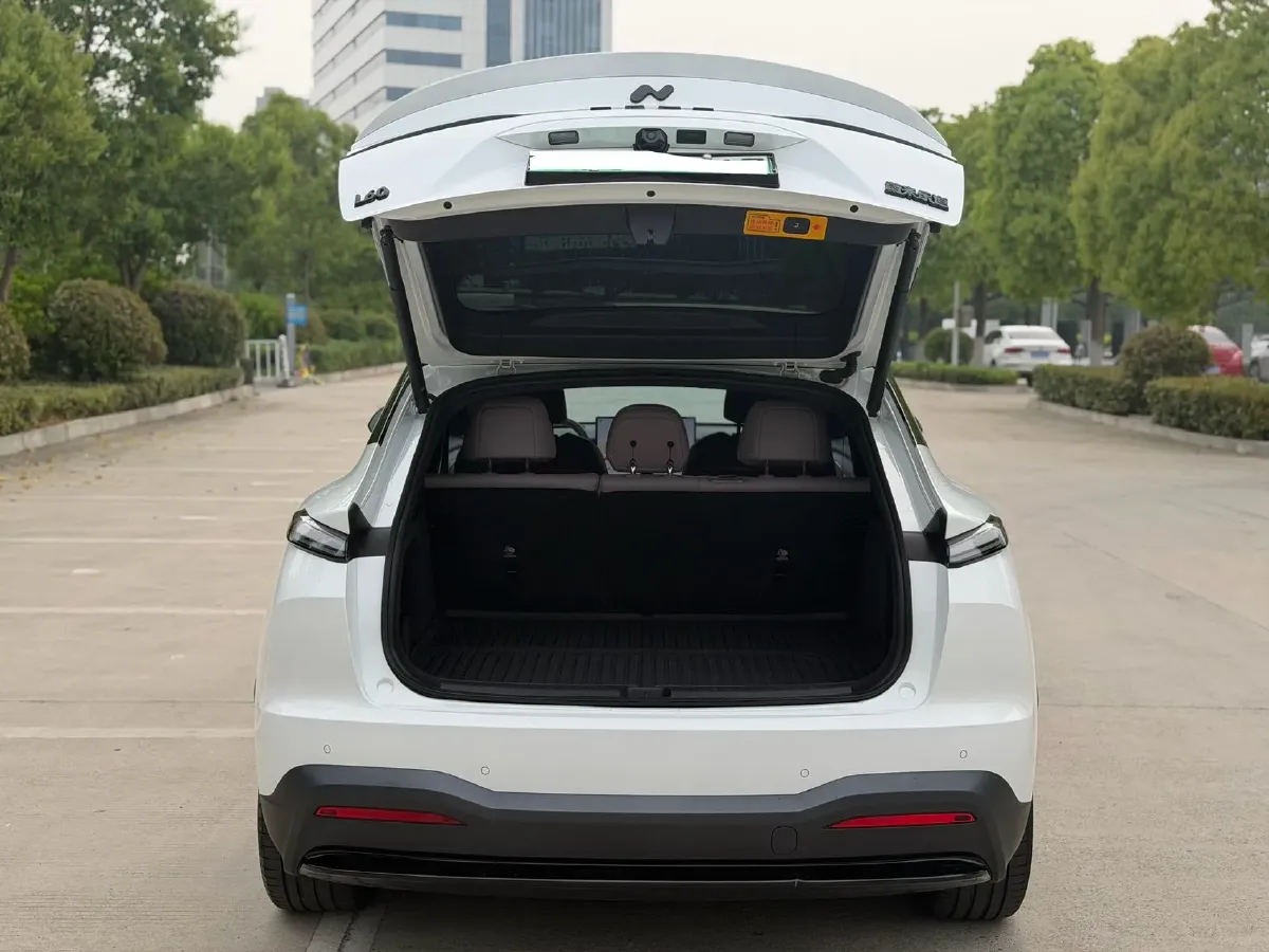 2024 IM L6 BEV 75KWH,autocango,china used car exporter,china ev exporter,chinese used car exporter,chinese used ev exporter