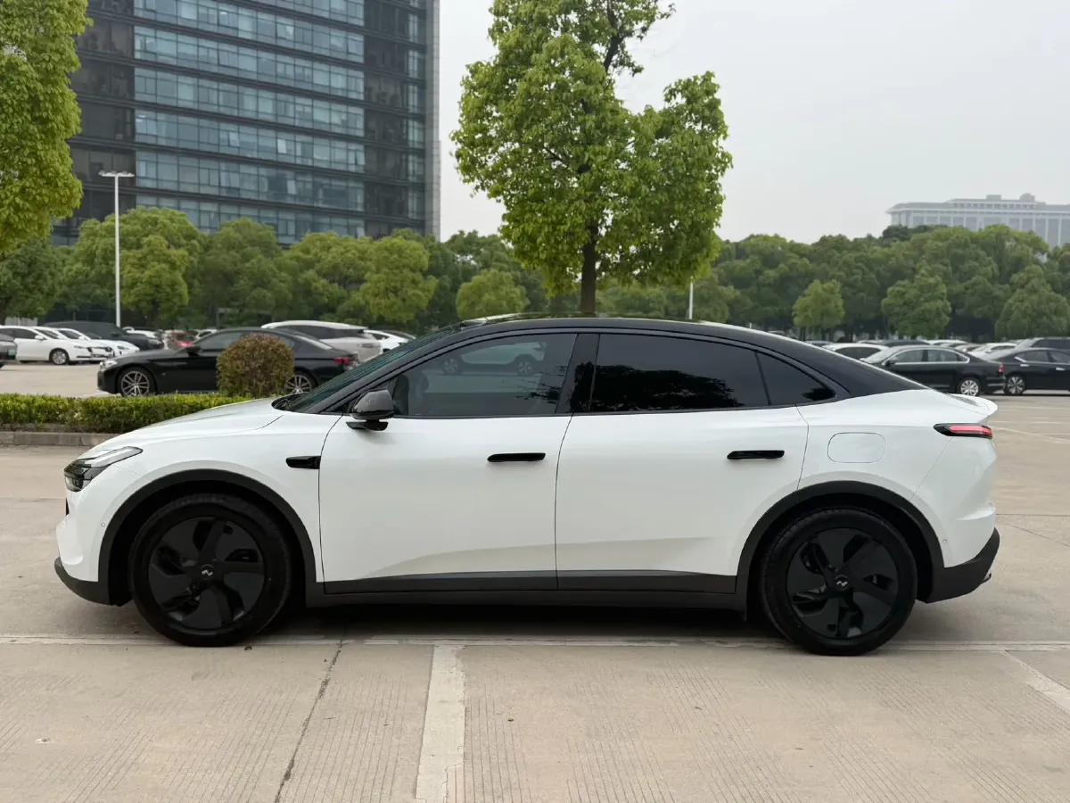 2024 IM L6 BEV 75KWH,autocango,china used car exporter,china ev exporter,chinese used car exporter,chinese used ev exporter