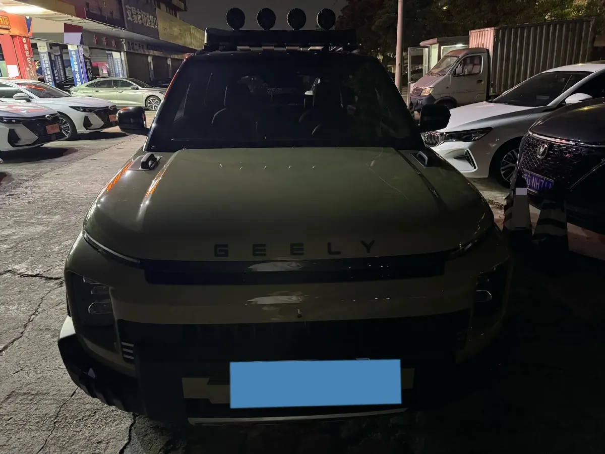 2025 Geely Cowboy 1.5T 181HP L4 7DCT,autocango,china used car exporter,china ev exporter,chinese used car exporter,chinese used ev exporter