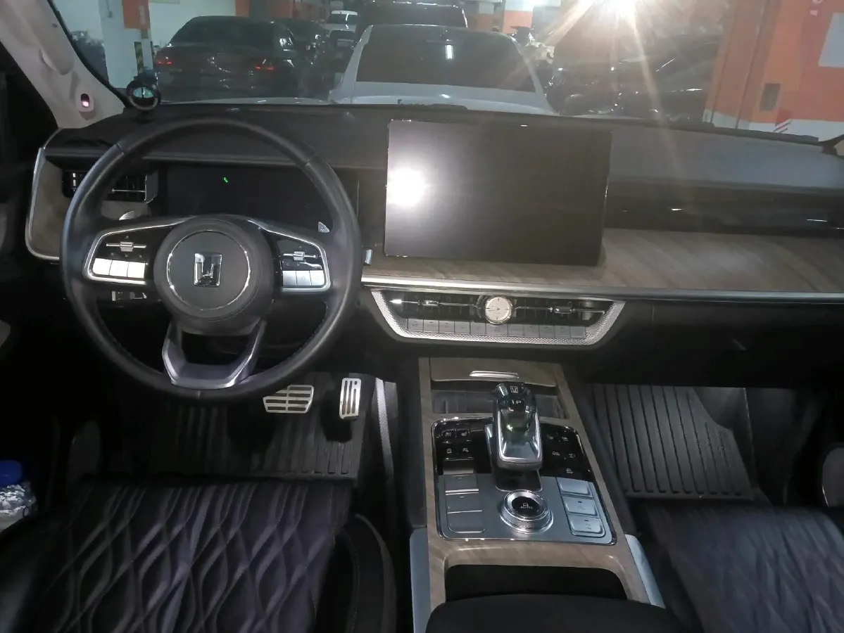 2022 Tank 500 3.0T 360HP V6 9AT,autocango,china used car exporter,china ev exporter,chinese used car exporter,chinese used ev exporter