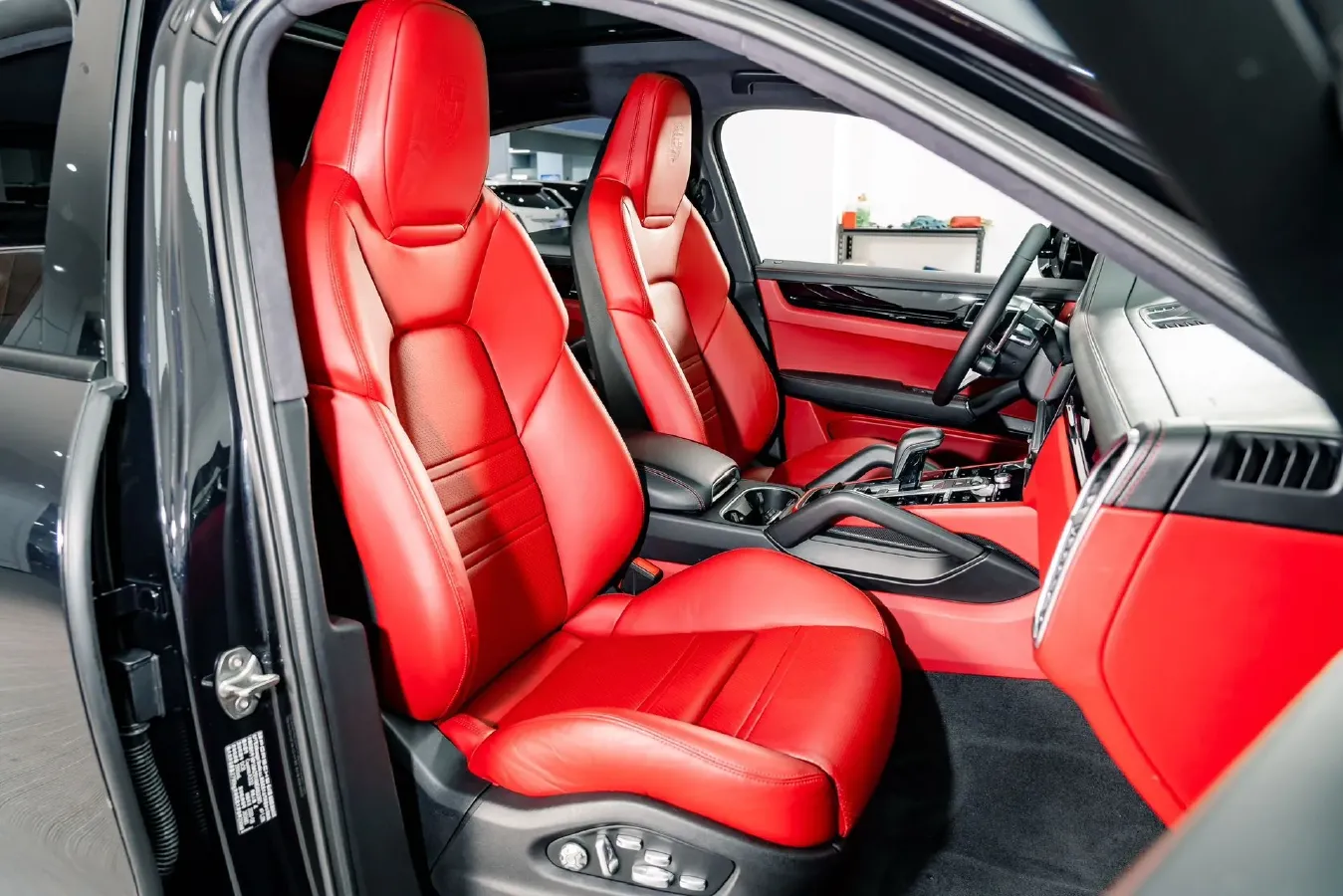 2019 Porsche Cayenne 3.0T 340HP V6 8AT,autocango,china used car exporter,china ev exporter,chinese used car exporter,chinese used ev exporter