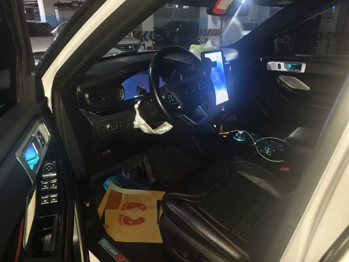 2020 Ford Explorer 2.3T 276HP L4 10AT,autocango,china used car exporter,china ev exporter,chinese used car exporter,chinese used ev exporter