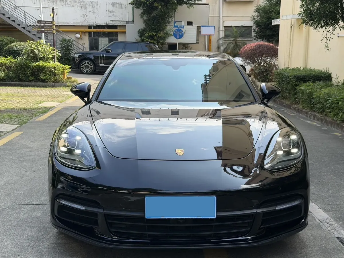 2019 Porsche Panamera 2.9T 330HP V6 8DCT,autocango,china used car exporter,china ev exporter,chinese used car exporter,chinese used ev exporter