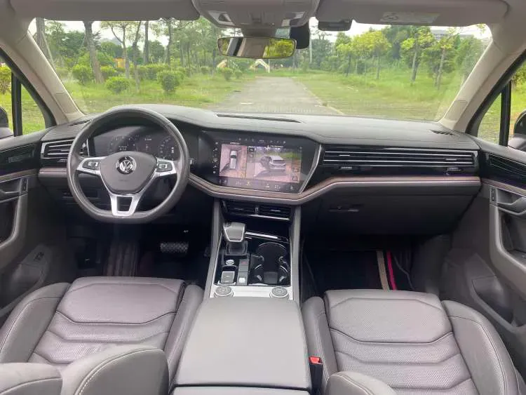 2019 Volkswagen Touareg 2.0T 245HP L4 8AT,autocango,china used car exporter,china ev exporter,chinese used car exporter,chinese used ev exporter