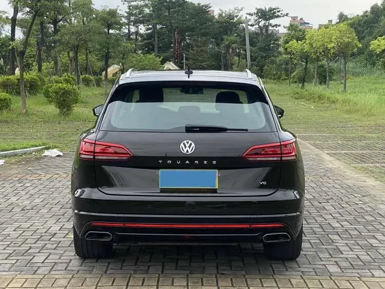 2019 Volkswagen Touareg 2.0T 245HP L4 8AT,autocango,china used car exporter,china ev exporter,chinese used car exporter,chinese used ev exporter