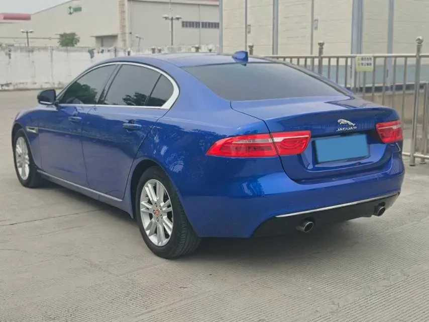 2019 Jeep Cherokee 2.0T 265HP L4 9AT,autocango,china used car exporter,china ev exporter,chinese used car exporter,chinese used ev exporter