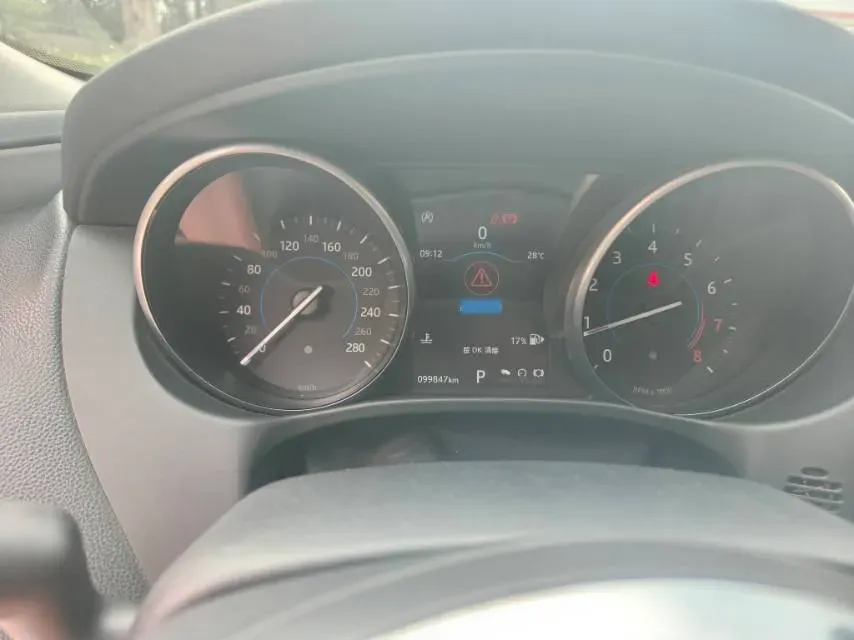 2019 Jeep Cherokee 2.0T 265HP L4 9AT,autocango,china used car exporter,china ev exporter,chinese used car exporter,chinese used ev exporter