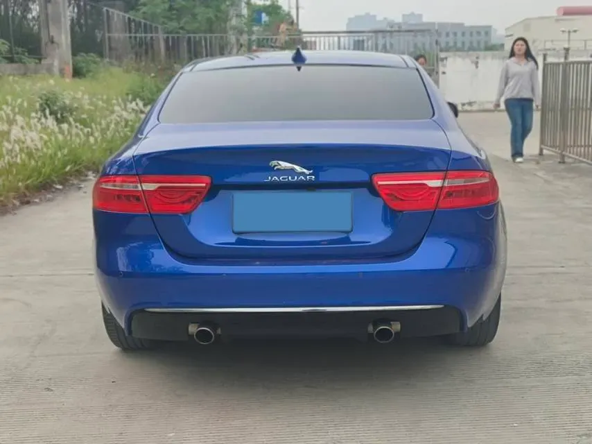 2019 Jeep Cherokee 2.0T 265HP L4 9AT,autocango,china used car exporter,china ev exporter,chinese used car exporter,chinese used ev exporter