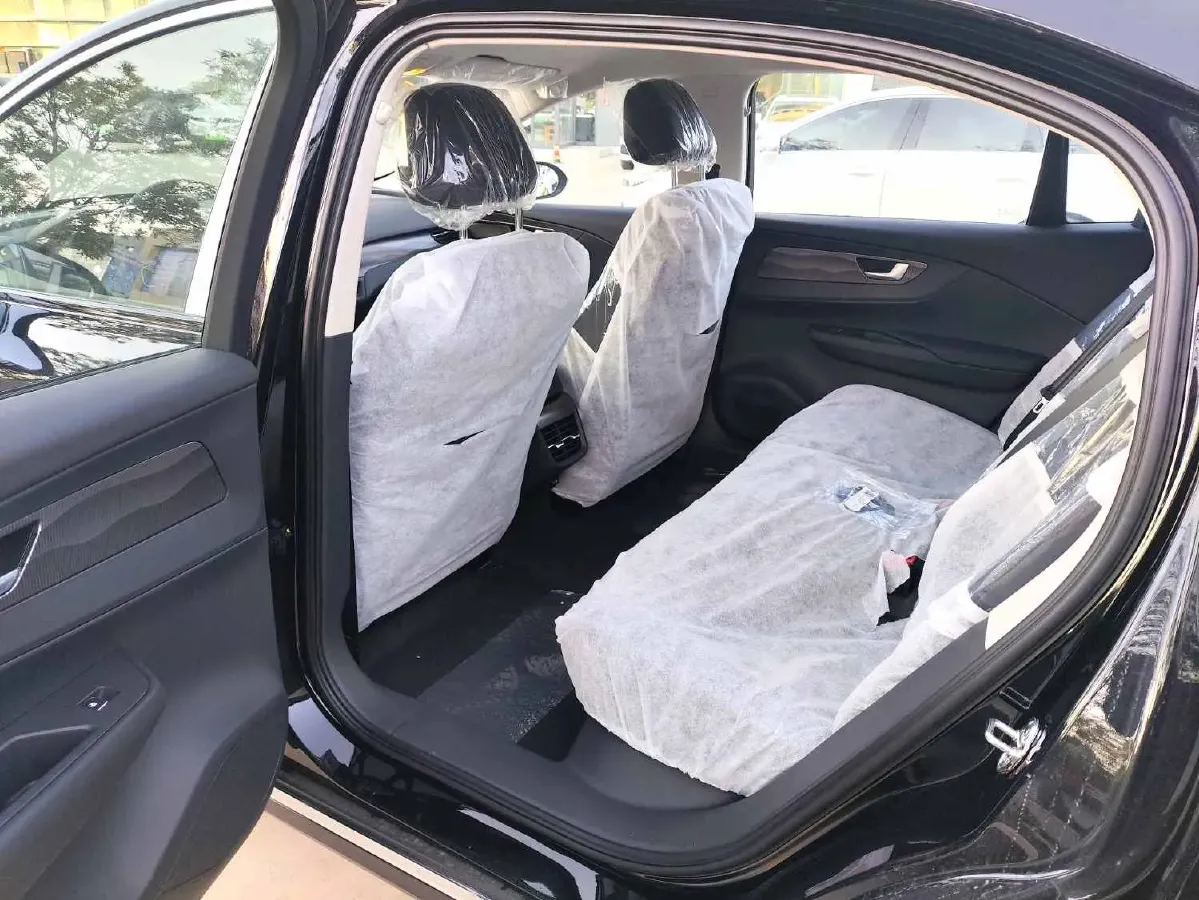 2025 HongQi E-QM5 BEV,autocango,china used car exporter,china ev exporter,chinese used car exporter,chinese used ev exporter