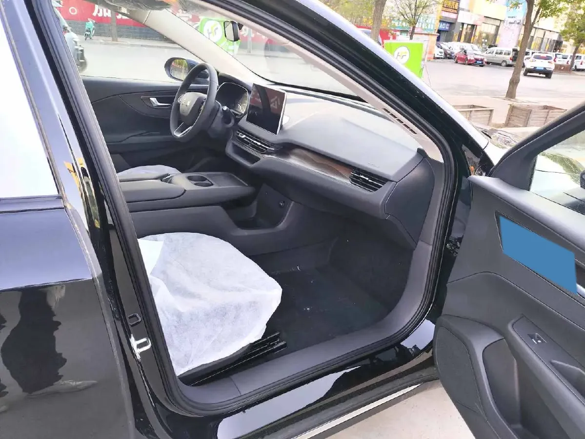 2025 HongQi E-QM5 BEV,autocango,china used car exporter,china ev exporter,chinese used car exporter,chinese used ev exporter