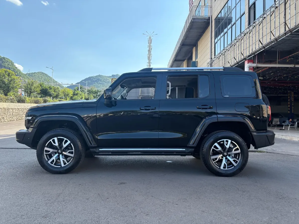 2023 Tank 300 2.0T 227HP L4 8AT,autocango,china used car exporter,china ev exporter,chinese used car exporter,chinese used ev exporter