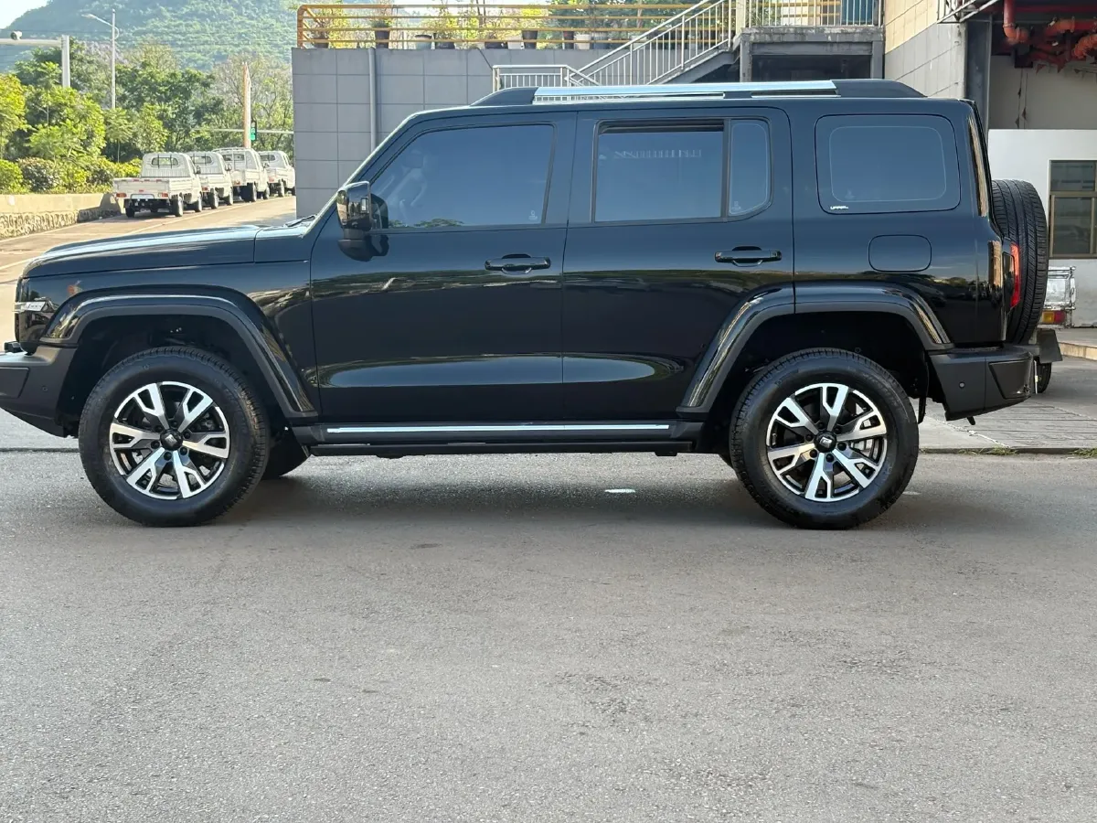 2023 Tank 300 2.0T 227HP L4 8AT,autocango,china used car exporter,china ev exporter,chinese used car exporter,chinese used ev exporter