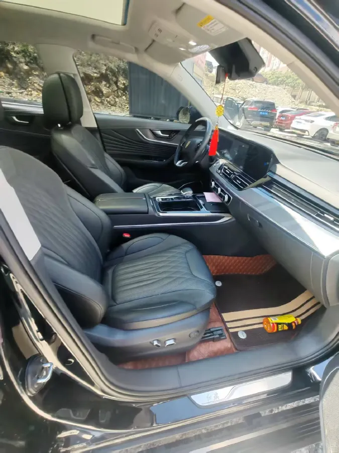 2023 HongQi HS5 2.0T 252HP L4 8AT,autocango,china used car exporter,china ev exporter,chinese used car exporter,chinese used ev exporter