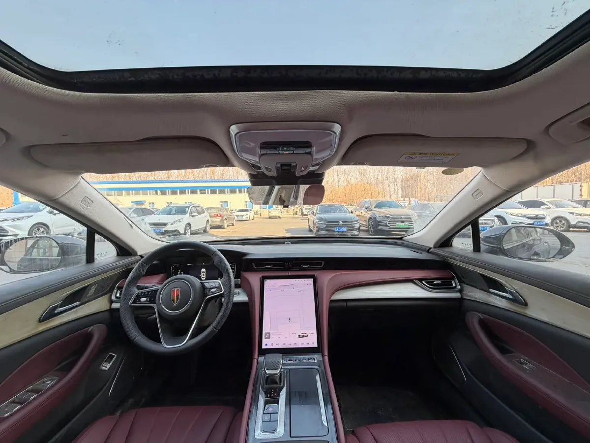 2025 HongQi H5 2.0T 224HP L4 8AT,autocango,china used car exporter,china ev exporter,chinese used car exporter,chinese used ev exporter