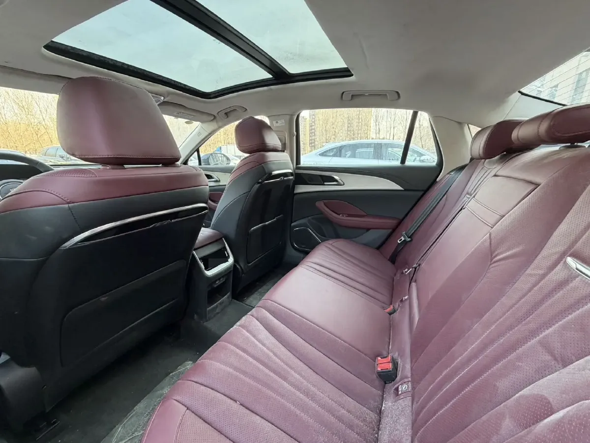 2025 HongQi H5 2.0T 224HP L4 8AT,autocango,china used car exporter,china ev exporter,chinese used car exporter,chinese used ev exporter