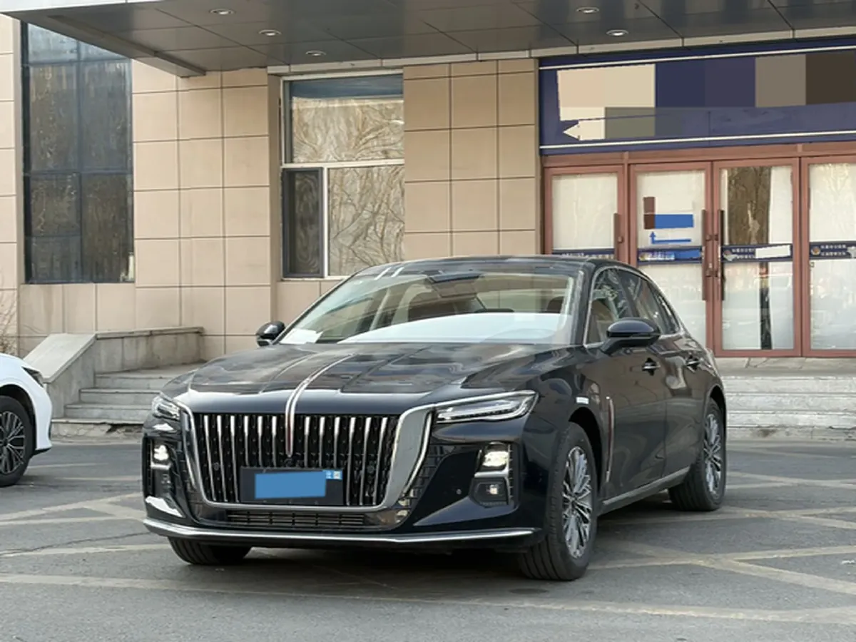 2025 HongQi H5 2.0T 224HP L4 8AT,autocango,china used car exporter,china ev exporter,chinese used car exporter,chinese used ev exporter