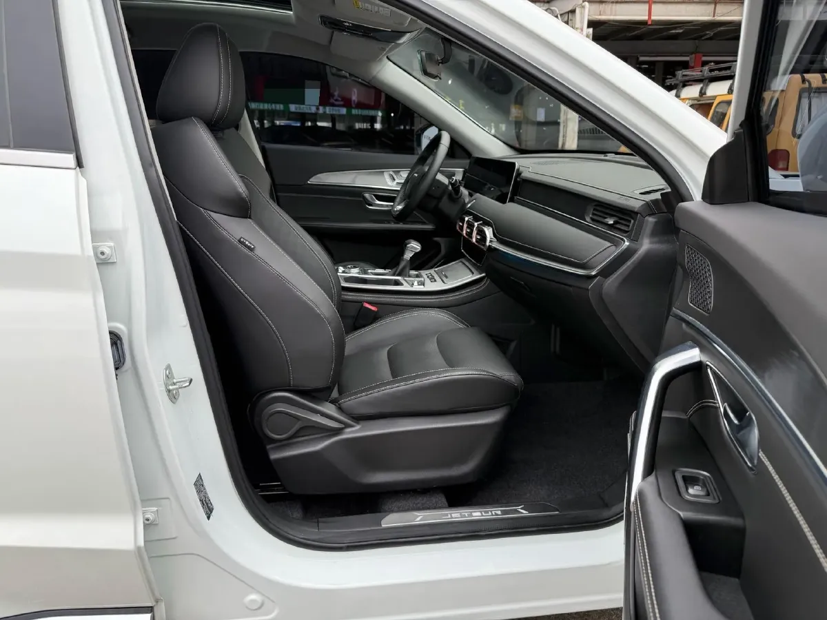 2021 Haval H6 Coupe 1.5T 169HP L4 7DCT,autocango,china used car exporter,china ev exporter,chinese used car exporter,chinese used ev exporter