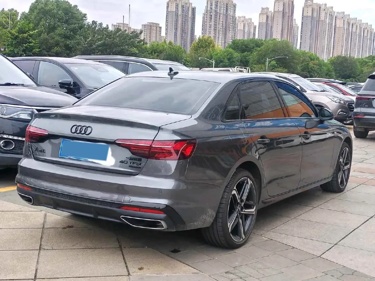 2024 Audi A4L 2.0T 190HP L4 7DCT,autocango,china used car exporter,china ev exporter,chinese used car exporter,chinese used ev exporter