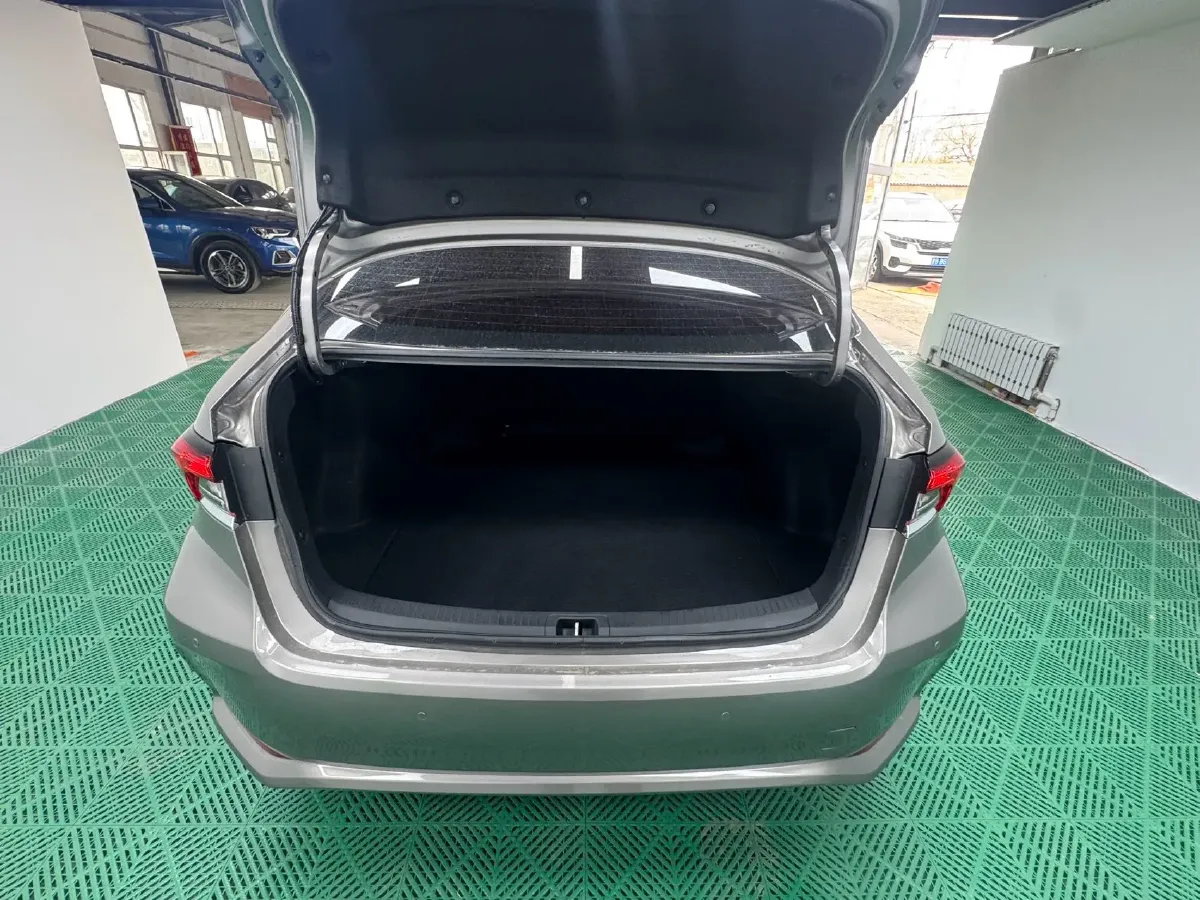 2021 Toyota Corolla 1.2T 116HP L4 CVT,autocango,china used car exporter,china ev exporter,chinese used car exporter,chinese used ev exporter