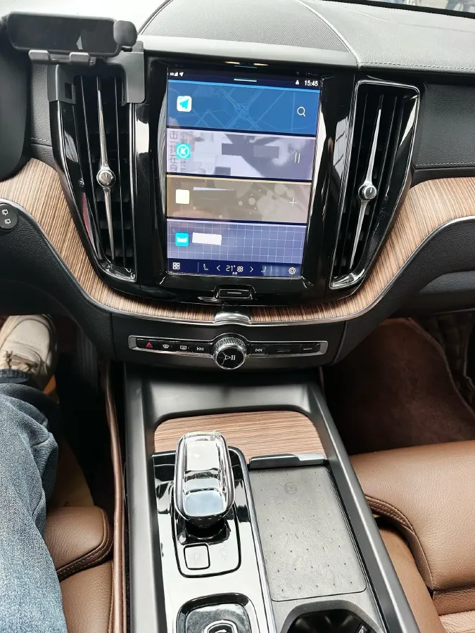 2023 Volvo XC60 2.0T 250HP L4 8AT,autocango,china used car exporter,china ev exporter,chinese used car exporter,chinese used ev exporter