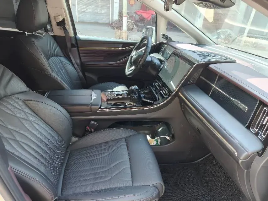 2023 GAC Trumpchi M8 2.0T 252HP L4 8AT,autocango,china used car exporter,china ev exporter,chinese used car exporter,chinese used ev exporter