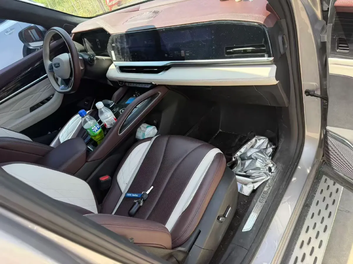 2021 Geely Monjaro 2.0T 218HP L4 7DCT,autocango,china used car exporter,china ev exporter,chinese used car exporter,chinese used ev exporter