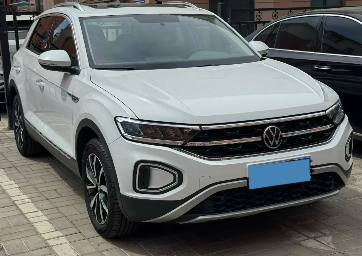 2024 Volkswagen T-Roc 1.4T 150HP L4 7DCT,autocango,china used car exporter,china ev exporter,chinese used car exporter,chinese used ev exporter