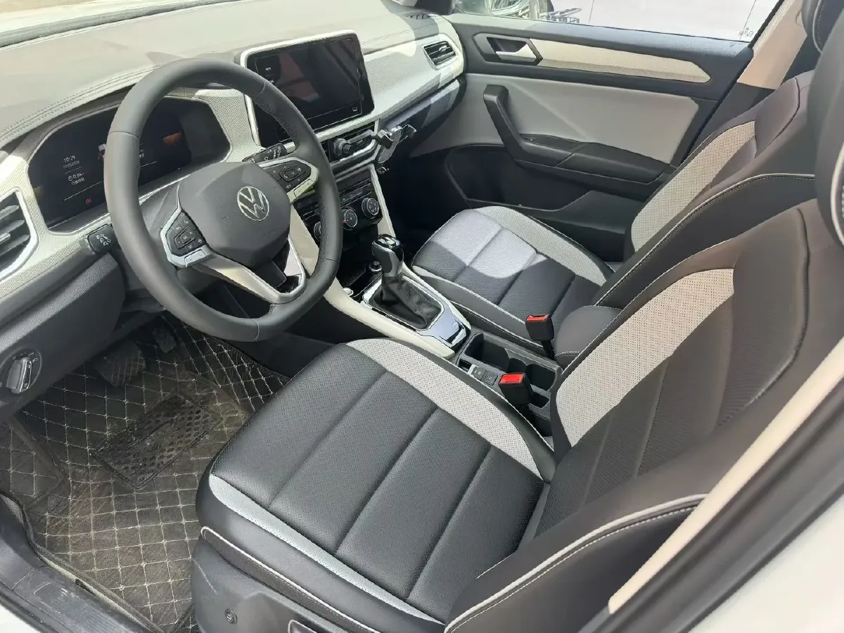 2024 Volkswagen T-Roc 1.4T 150HP L4 7DCT,autocango,china used car exporter,china ev exporter,chinese used car exporter,chinese used ev exporter