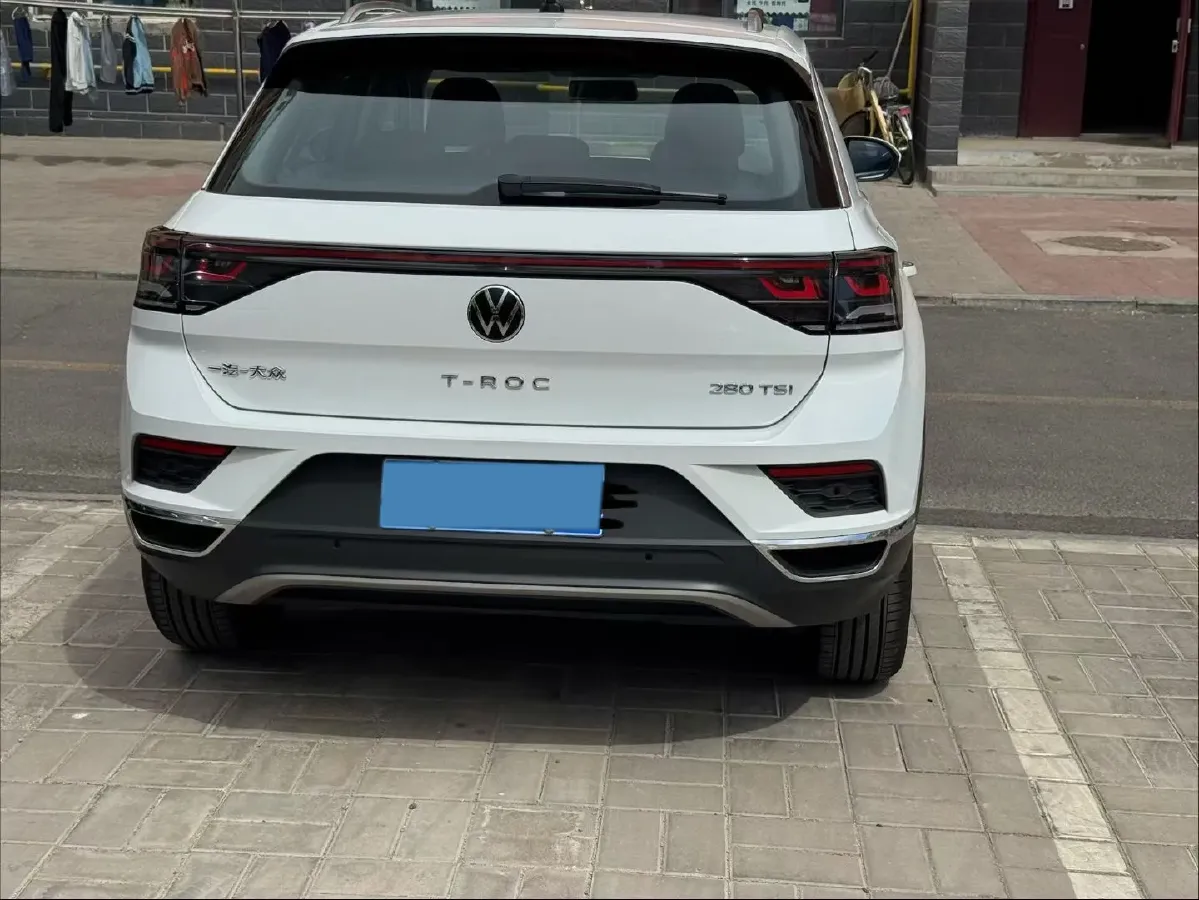 2024 Volkswagen T-Roc 1.4T 150HP L4 7DCT,autocango,china used car exporter,china ev exporter,chinese used car exporter,chinese used ev exporter