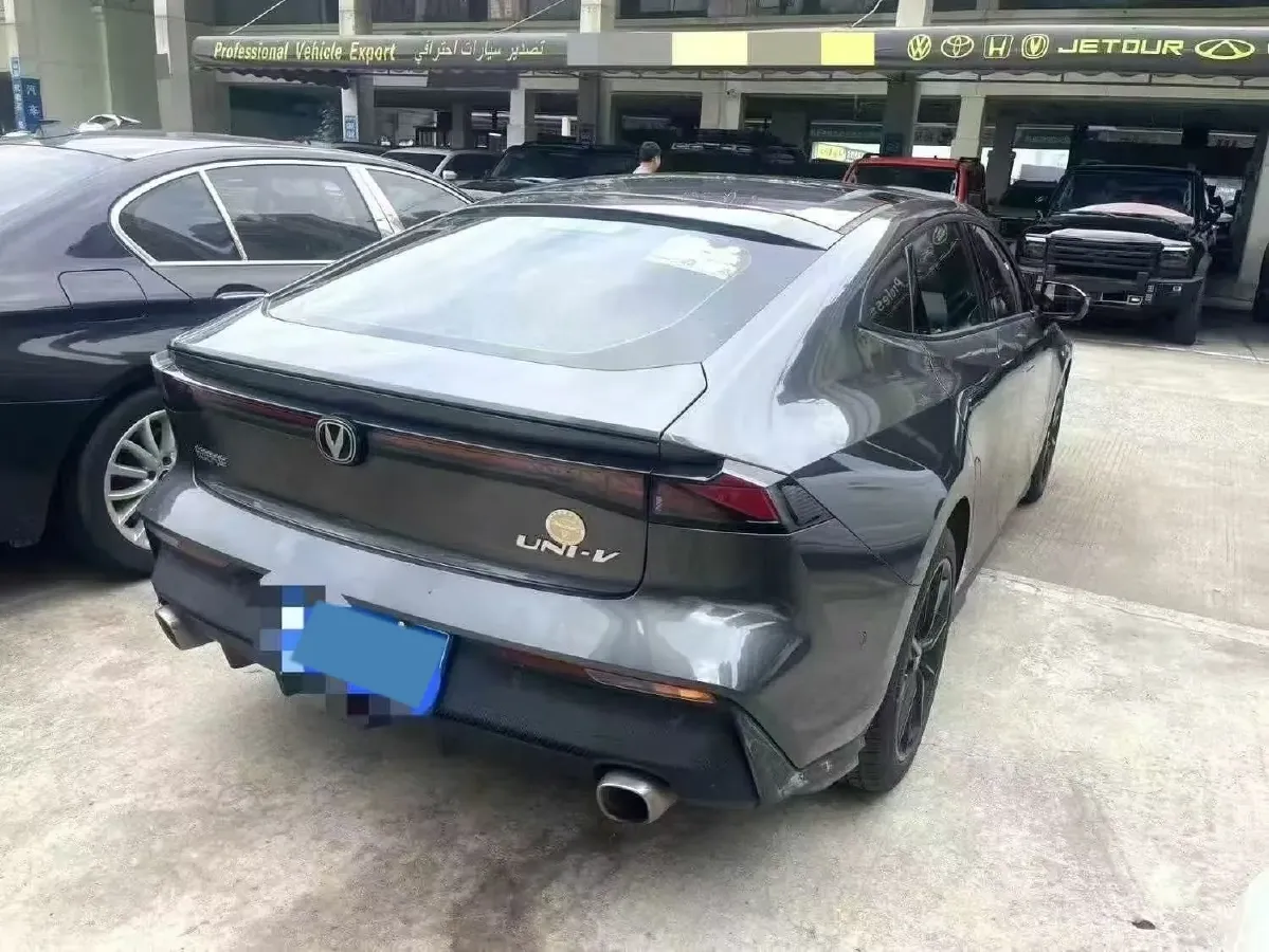 2022 ChangAn UNI-V 1.5T 188HP L4 7DCT,autocango,china used car exporter,china ev exporter,chinese used car exporter,chinese used ev exporter