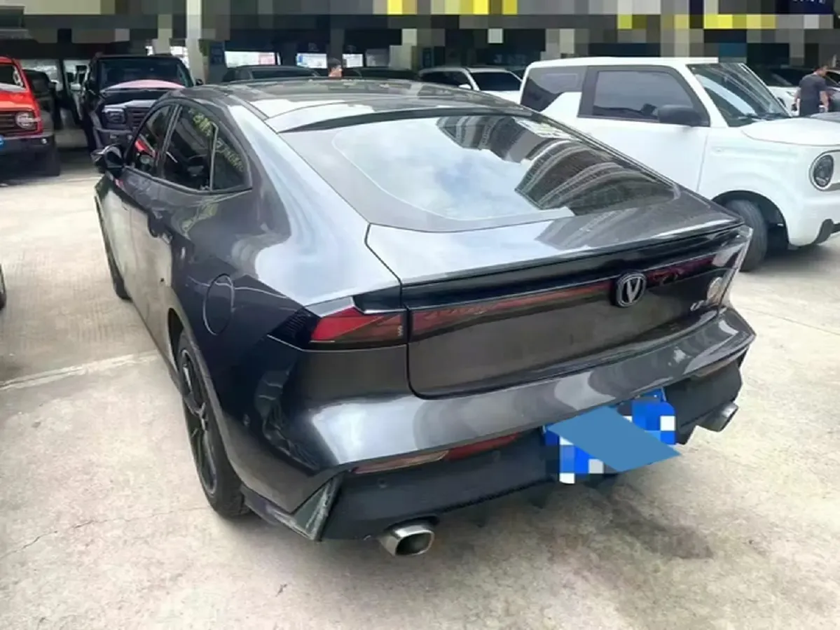 2022 ChangAn UNI-V 1.5T 188HP L4 7DCT,autocango,china used car exporter,china ev exporter,chinese used car exporter,chinese used ev exporter
