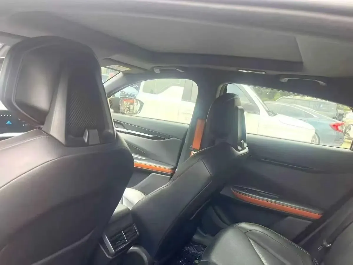 2022 ChangAn UNI-V 1.5T 188HP L4 7DCT,autocango,china used car exporter,china ev exporter,chinese used car exporter,chinese used ev exporter