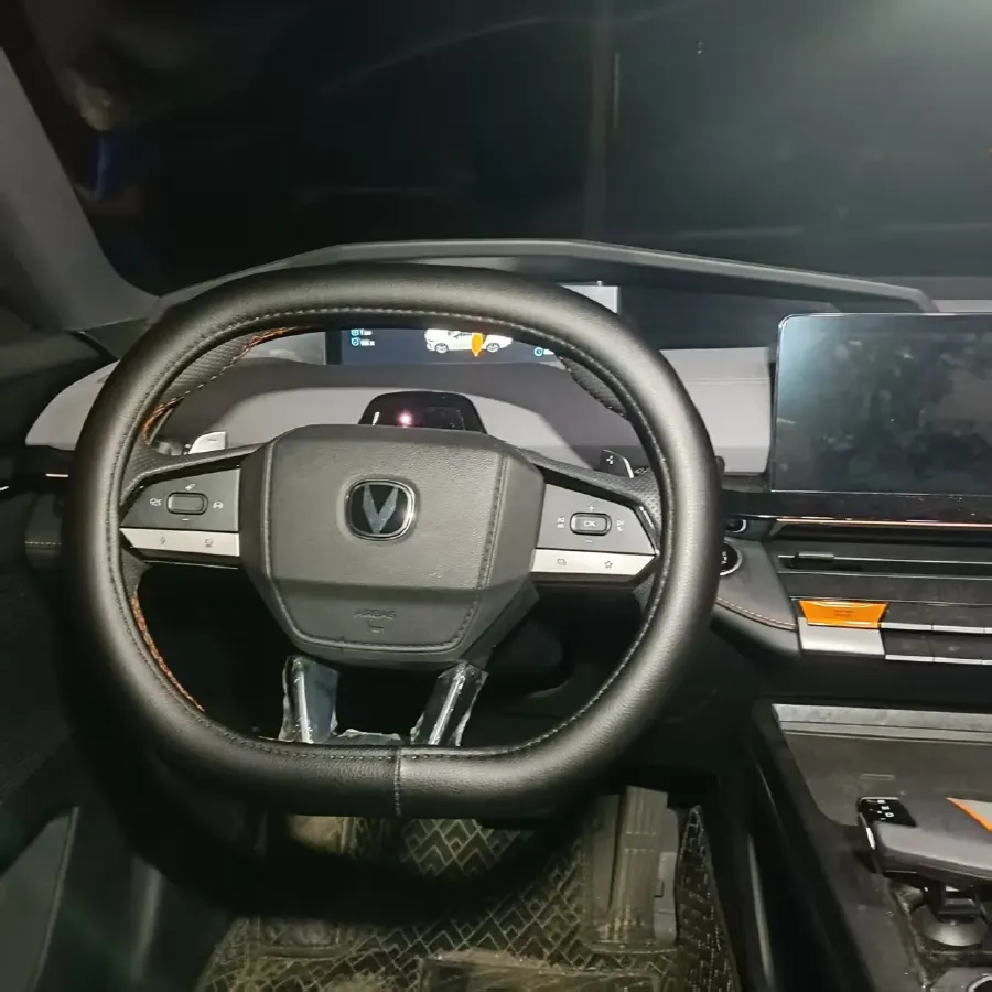 2023 ChangAn UNI-V 1.5T 188HP L4 7DCT,autocango,china used car exporter,china ev exporter,chinese used car exporter,chinese used ev exporter