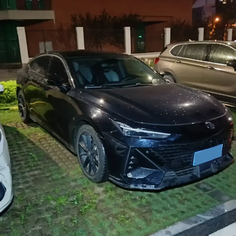 2023 ChangAn UNI-V 1.5T 188HP L4 7DCT,autocango,china used car exporter,china ev exporter,chinese used car exporter,chinese used ev exporter