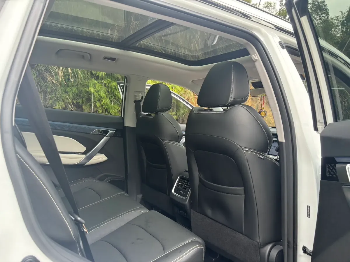 2022 Geely Azkarra 1.8T 184HP L4 7DCT,autocango,china used car exporter,china ev exporter,chinese used car exporter,chinese used ev exporter