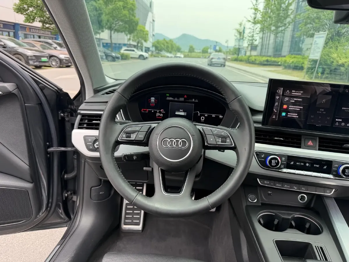 2020 Audi A4L 2.0T 190HP L4 7DCT,autocango,china used car exporter,china ev exporter,chinese used car exporter,chinese used ev exporter