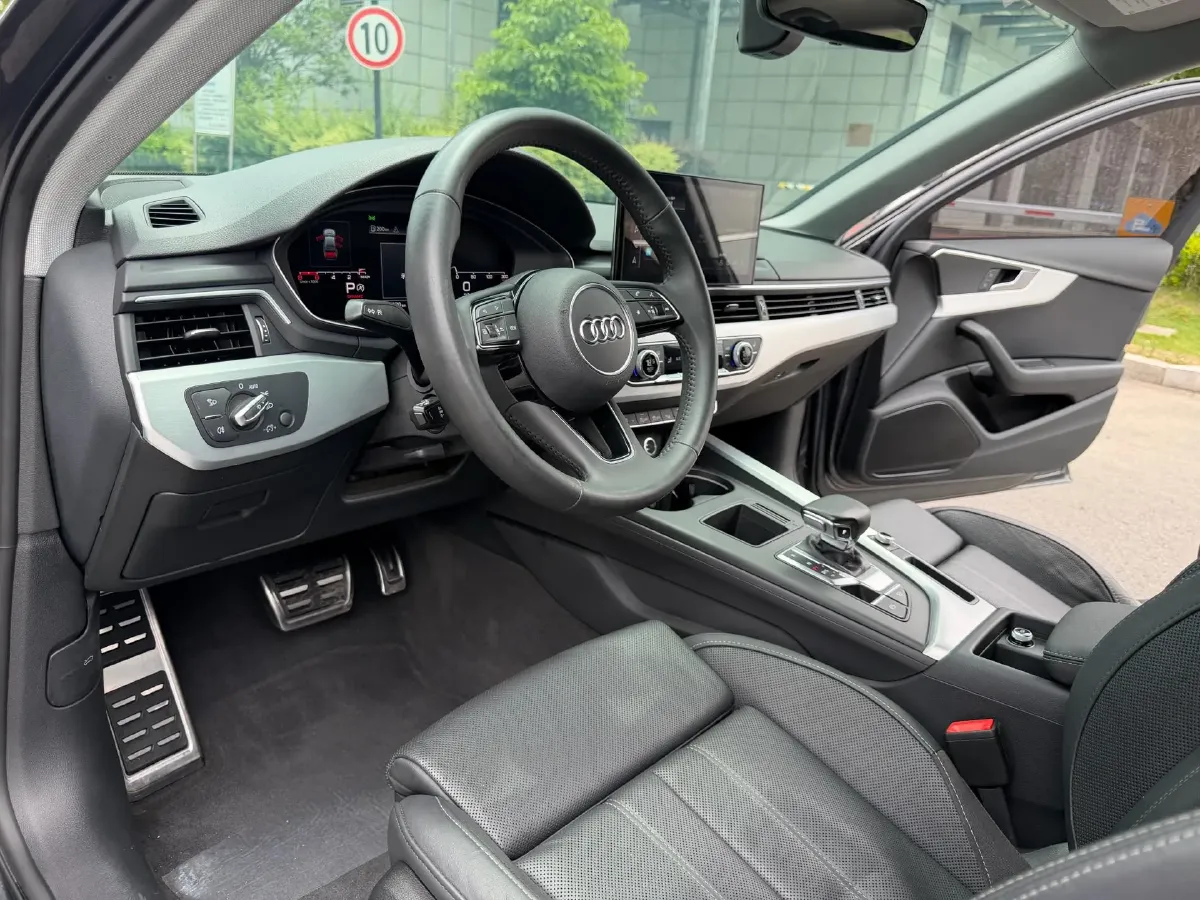 2020 Audi A4L 2.0T 190HP L4 7DCT,autocango,china used car exporter,china ev exporter,chinese used car exporter,chinese used ev exporter