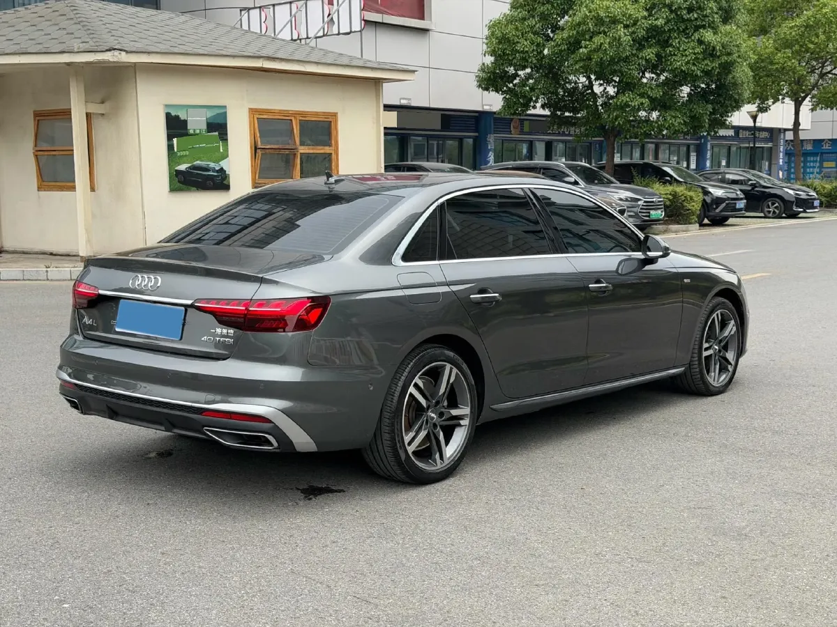 2020 Audi A4L 2.0T 190HP L4 7DCT,autocango,china used car exporter,china ev exporter,chinese used car exporter,chinese used ev exporter