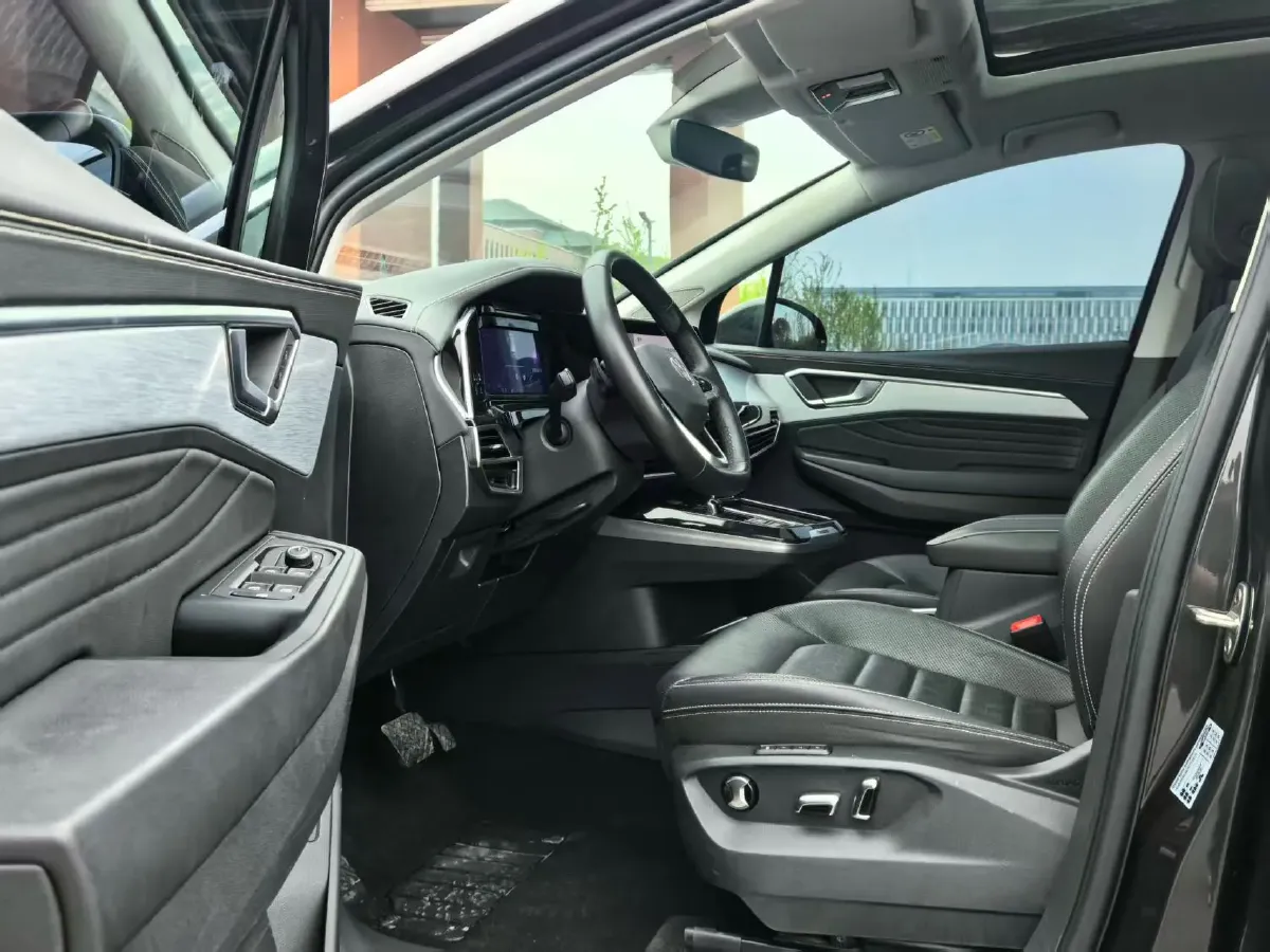 2023 Volkswagen Talagon 2.0T 220HP L4 7DCT,autocango,china used car exporter,china ev exporter,chinese used car exporter,chinese used ev exporter