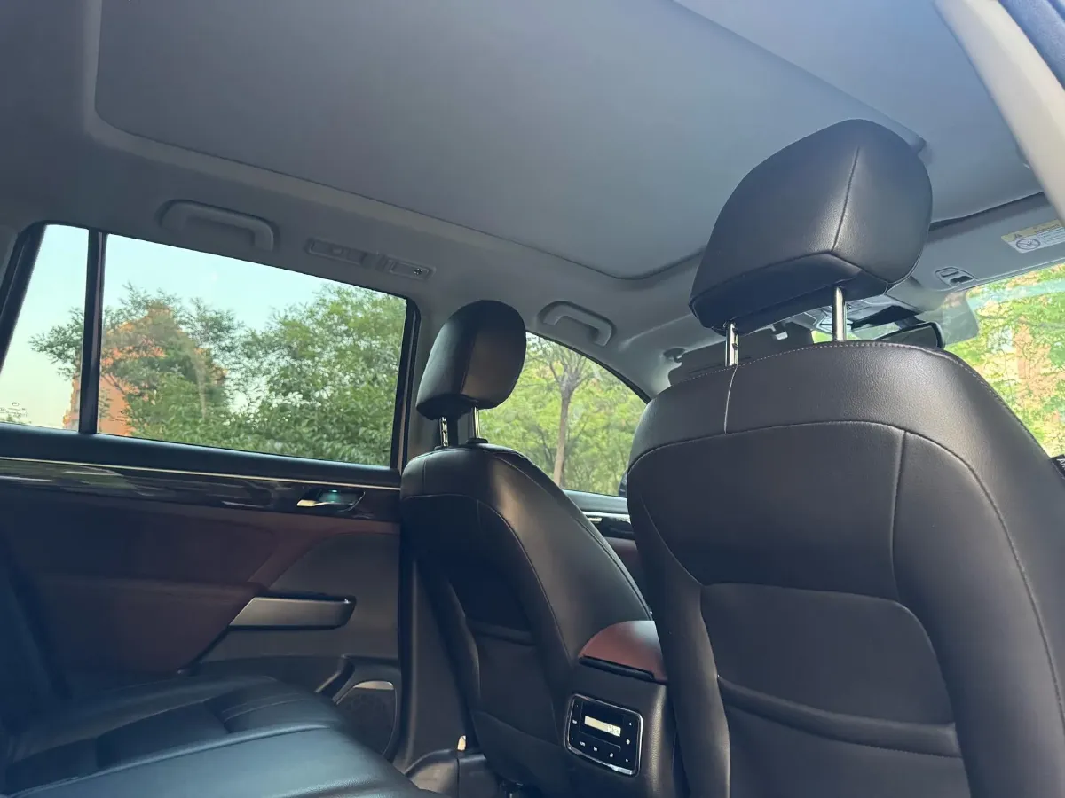 2017 GAC Trumpchi GS8 2.0T 201HP L4 6AT,autocango,china used car exporter,china ev exporter,chinese used car exporter,chinese used ev exporter