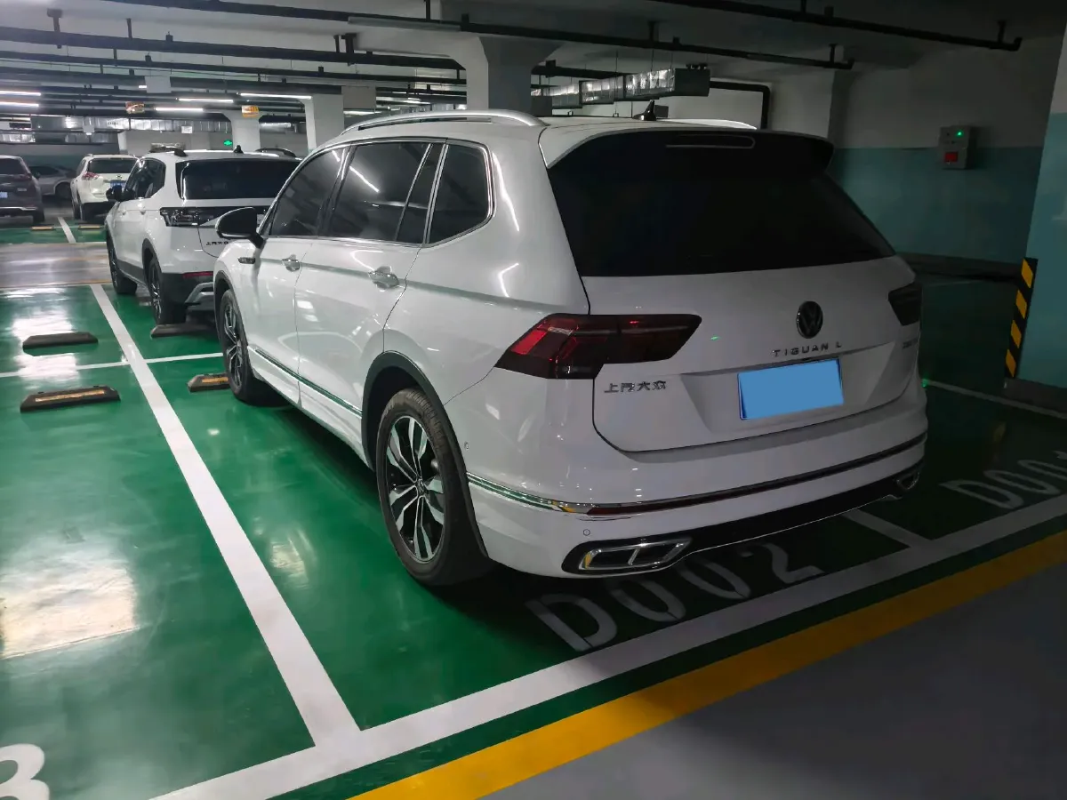 2024 Volkswagen Tiguan L 2.0T 186HP L4 7DCT,autocango,china used car exporter,china ev exporter,chinese used car exporter,chinese used ev exporter