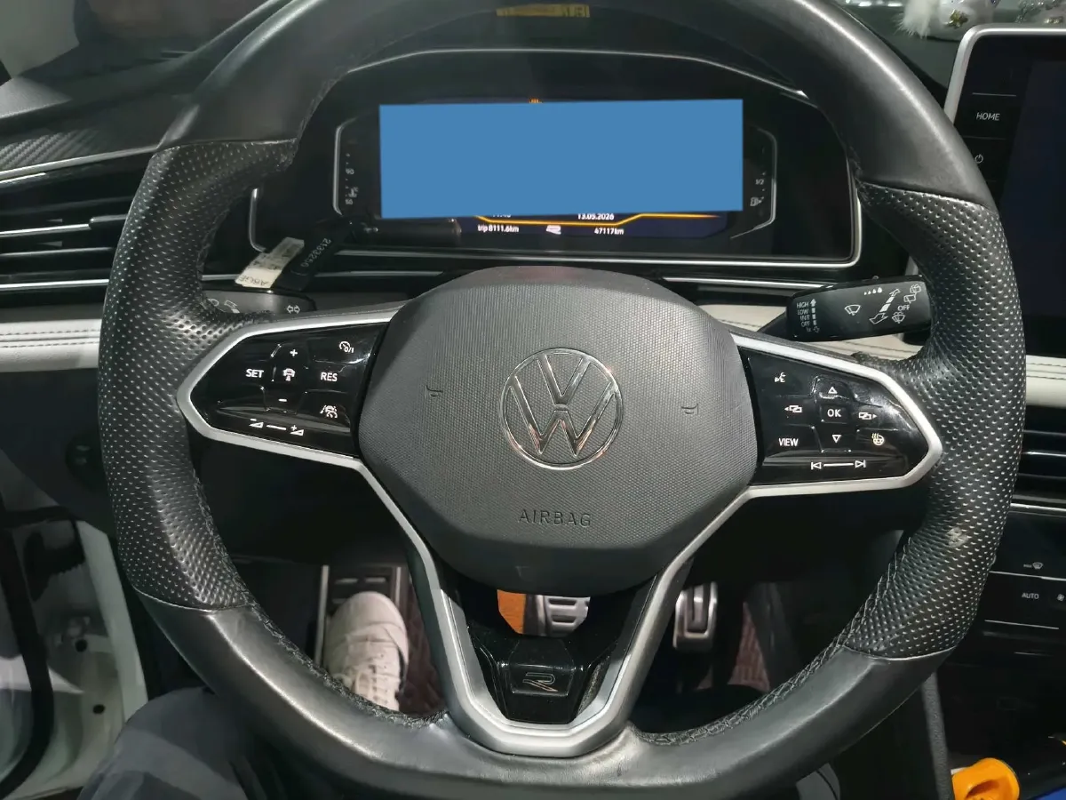 2024 Volkswagen Tiguan L 2.0T 186HP L4 7DCT,autocango,china used car exporter,china ev exporter,chinese used car exporter,chinese used ev exporter